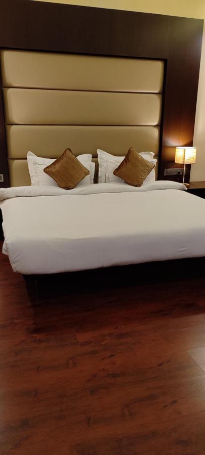 Vivanta Jamshedpur, Golmuri エクステリア 写真