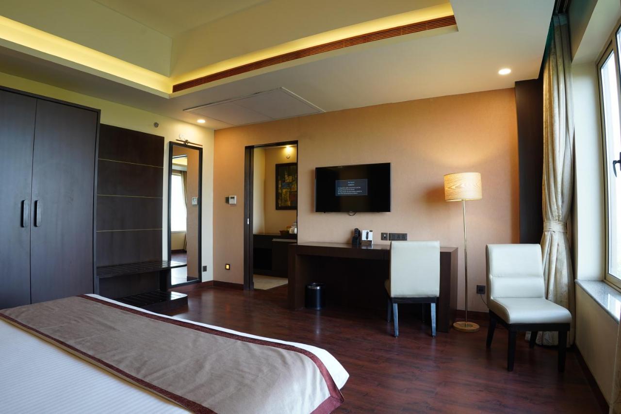 Vivanta Jamshedpur, Golmuri エクステリア 写真